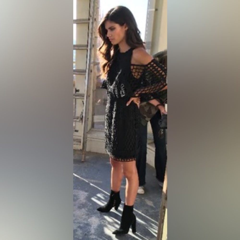 KOOKAI Crown Lace Black Cold Shoulder Mini Dress - Picture 10 of 16